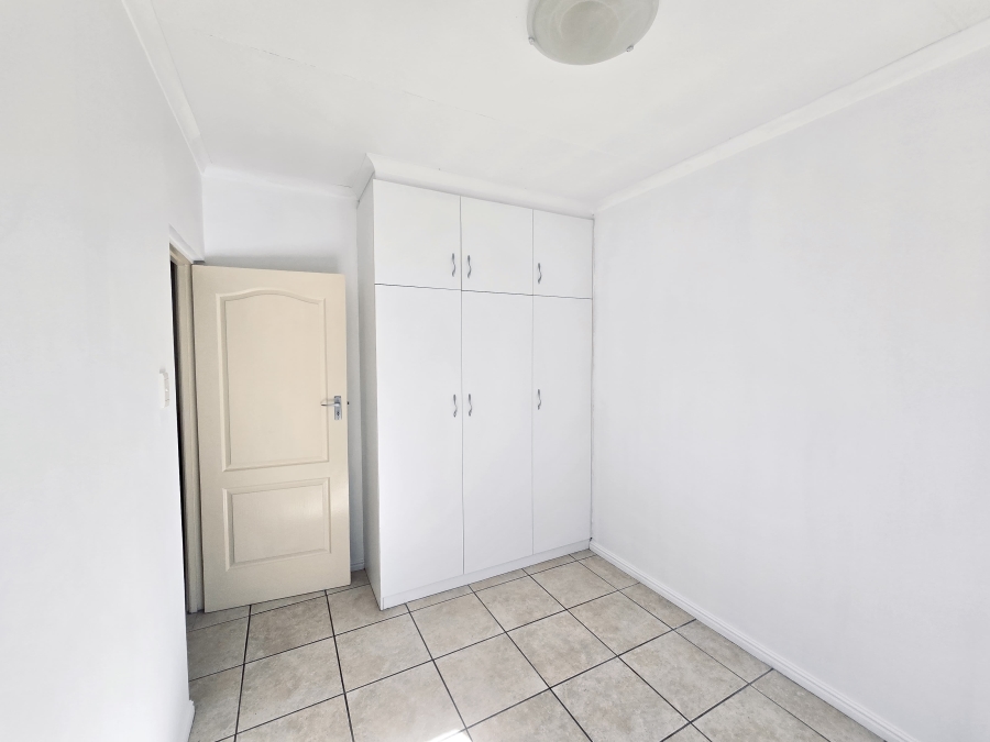 2 Bedroom Property for Sale in Denneoord Western Cape